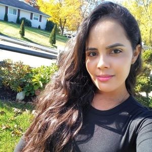 Meet your Posher, Daniela